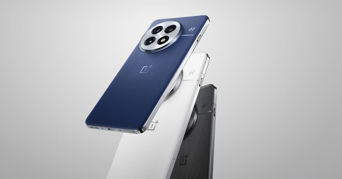 Three OnePlus 13 phones leaning together, showing the rear circular camera module in Midnight Ocean, Arctic Dawn, and Black Eclipse.