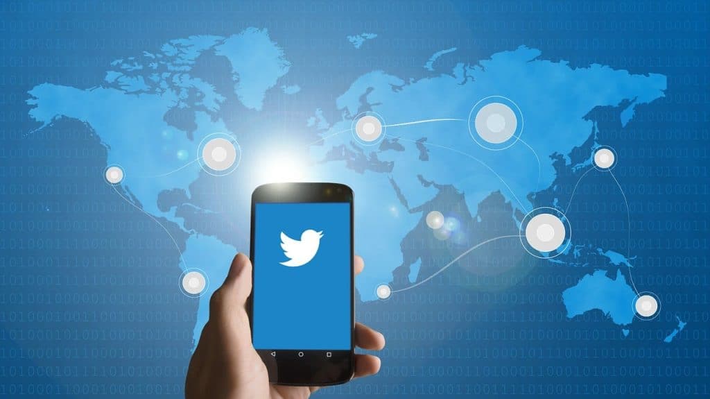 Can Other People See What You Search for on Twitter? & Other Safety Tips