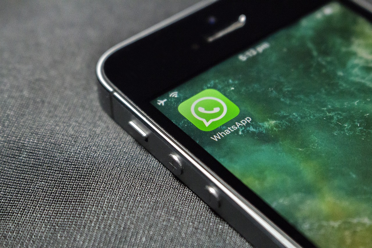 Fraud Alert: A New WhatsApp Scam Exploiting the Screen Sharing Featurec