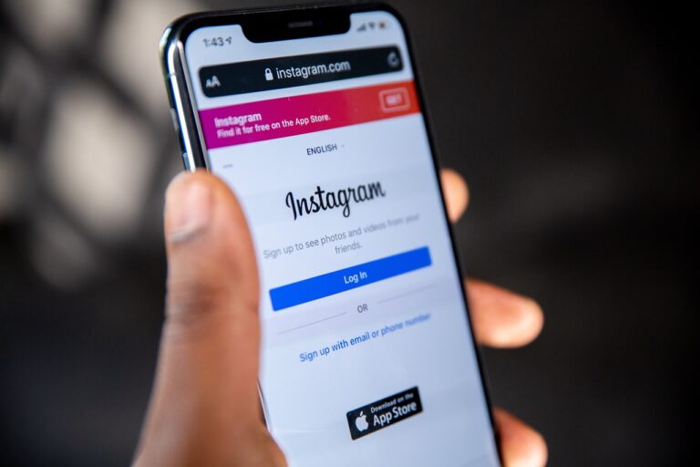 How to “Clear Instagram Cache” From Android and iOS Devices