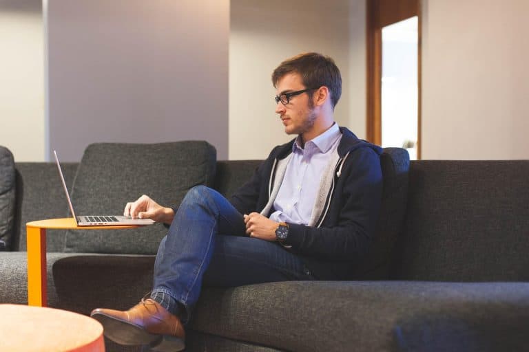 Why Do Most Tech Blogs Fail to Connect? - Factors That Make the Best Blog