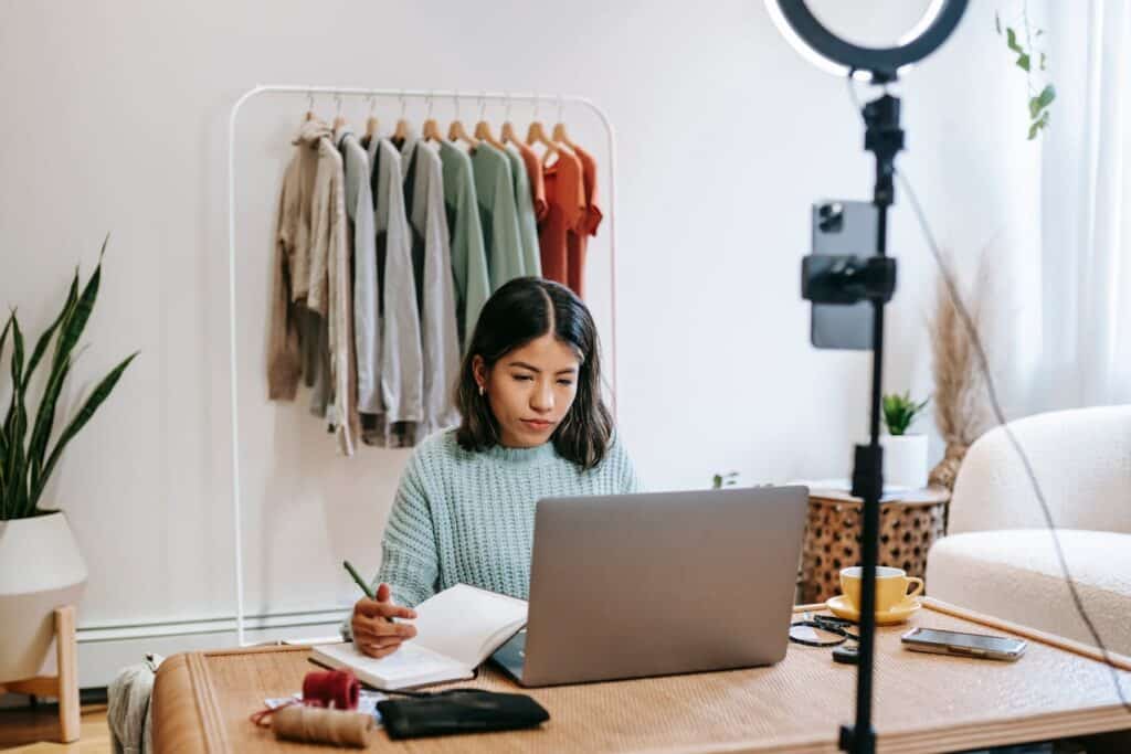The Rise of Micro-Influencers: Small Audiences, Big Impact